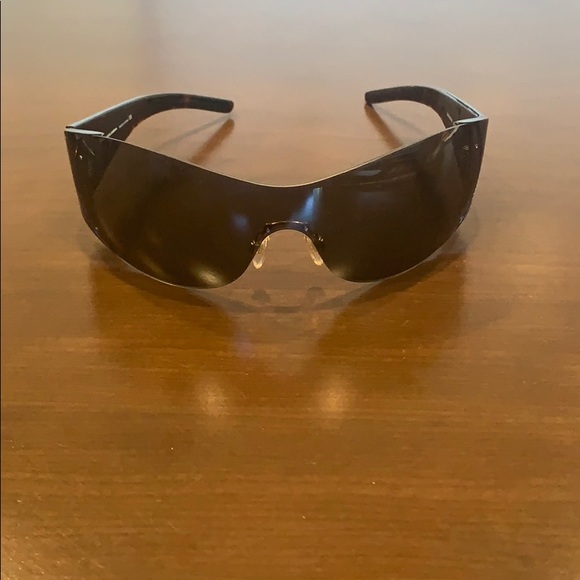 Pair of Dolce & Gabanna Signature shades - Picture 1 of 3